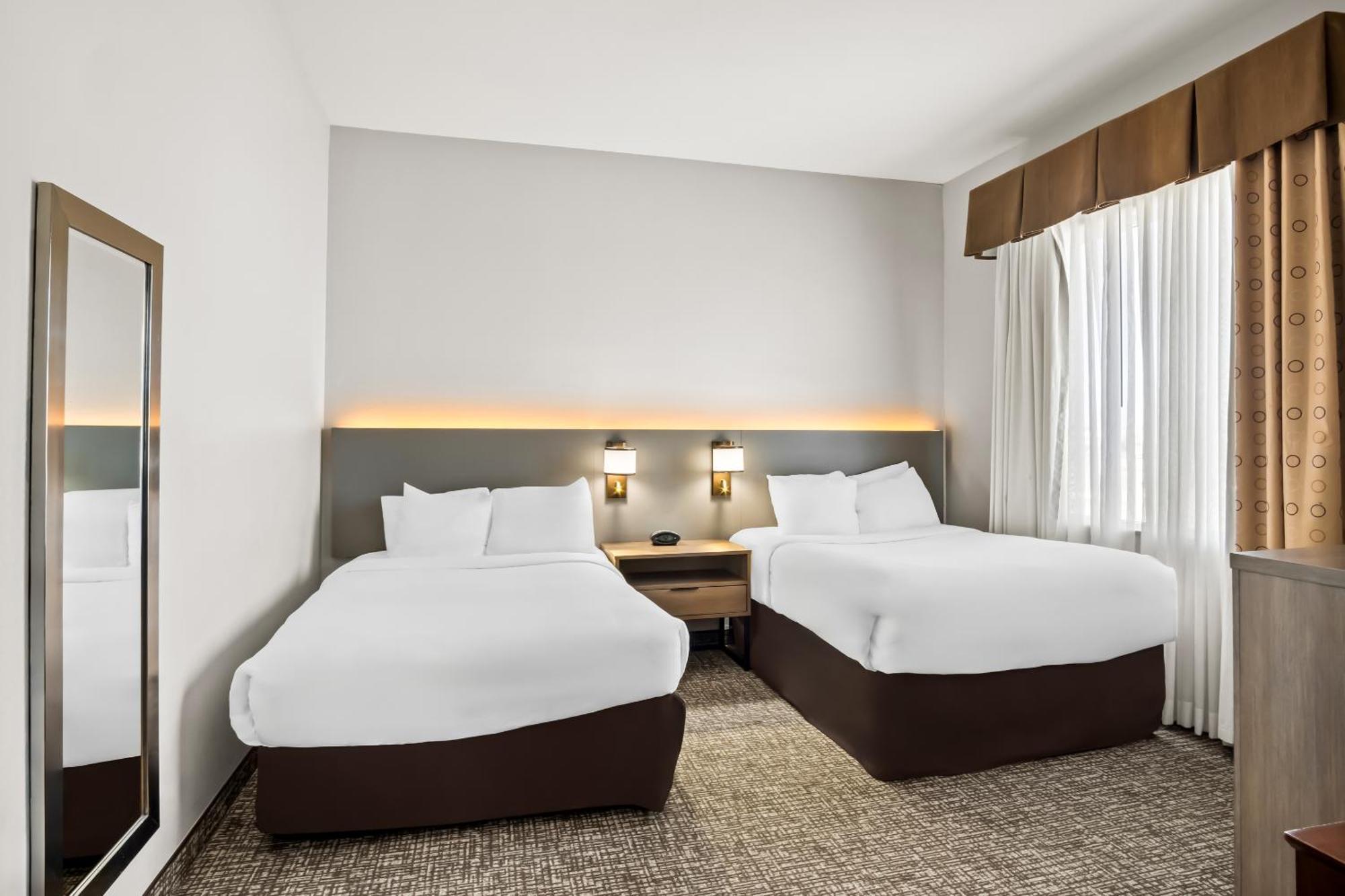Hotel Comfort - Dallas 3*