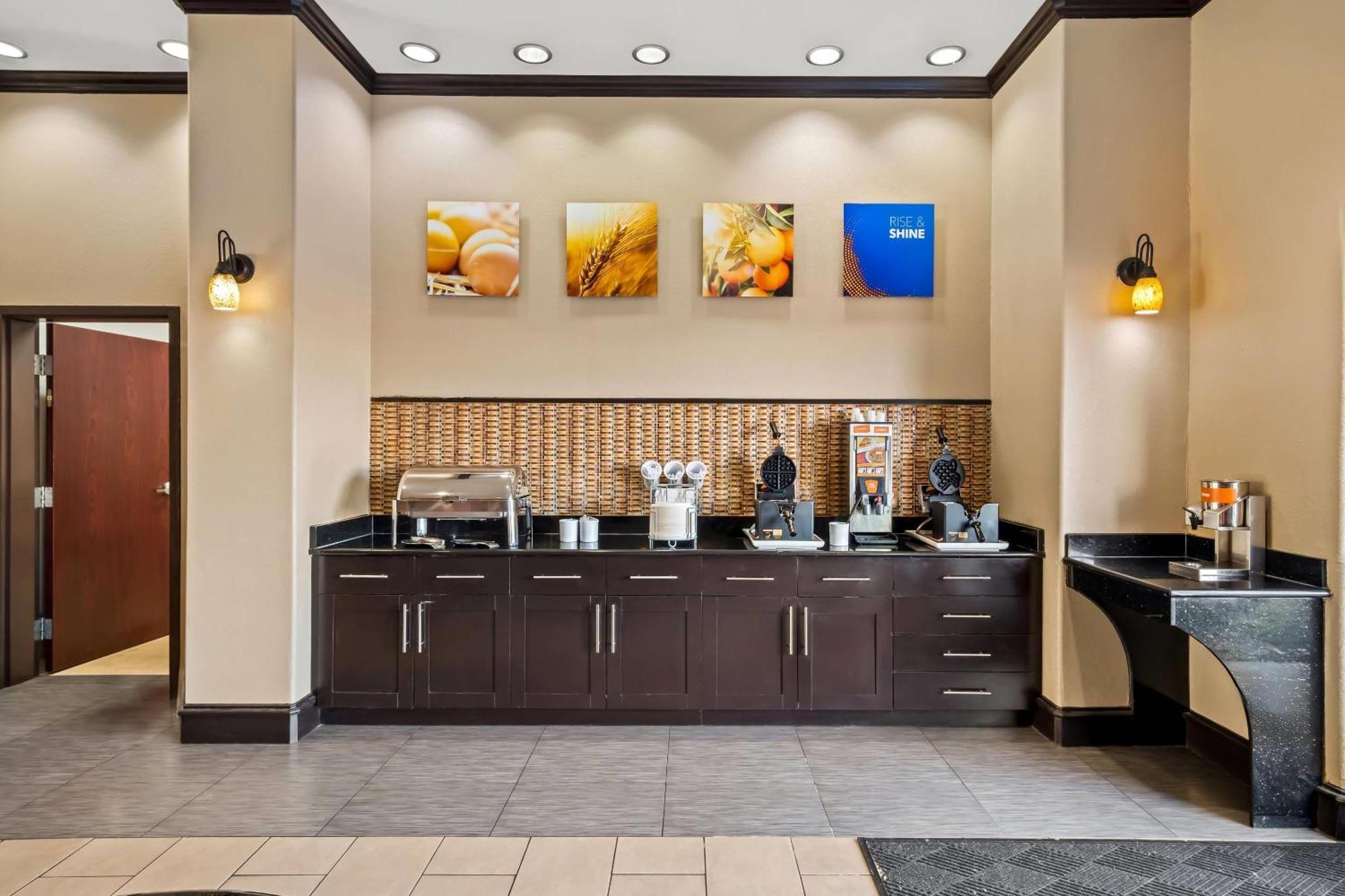 Comfort - Dallas Hotel Waxahachie