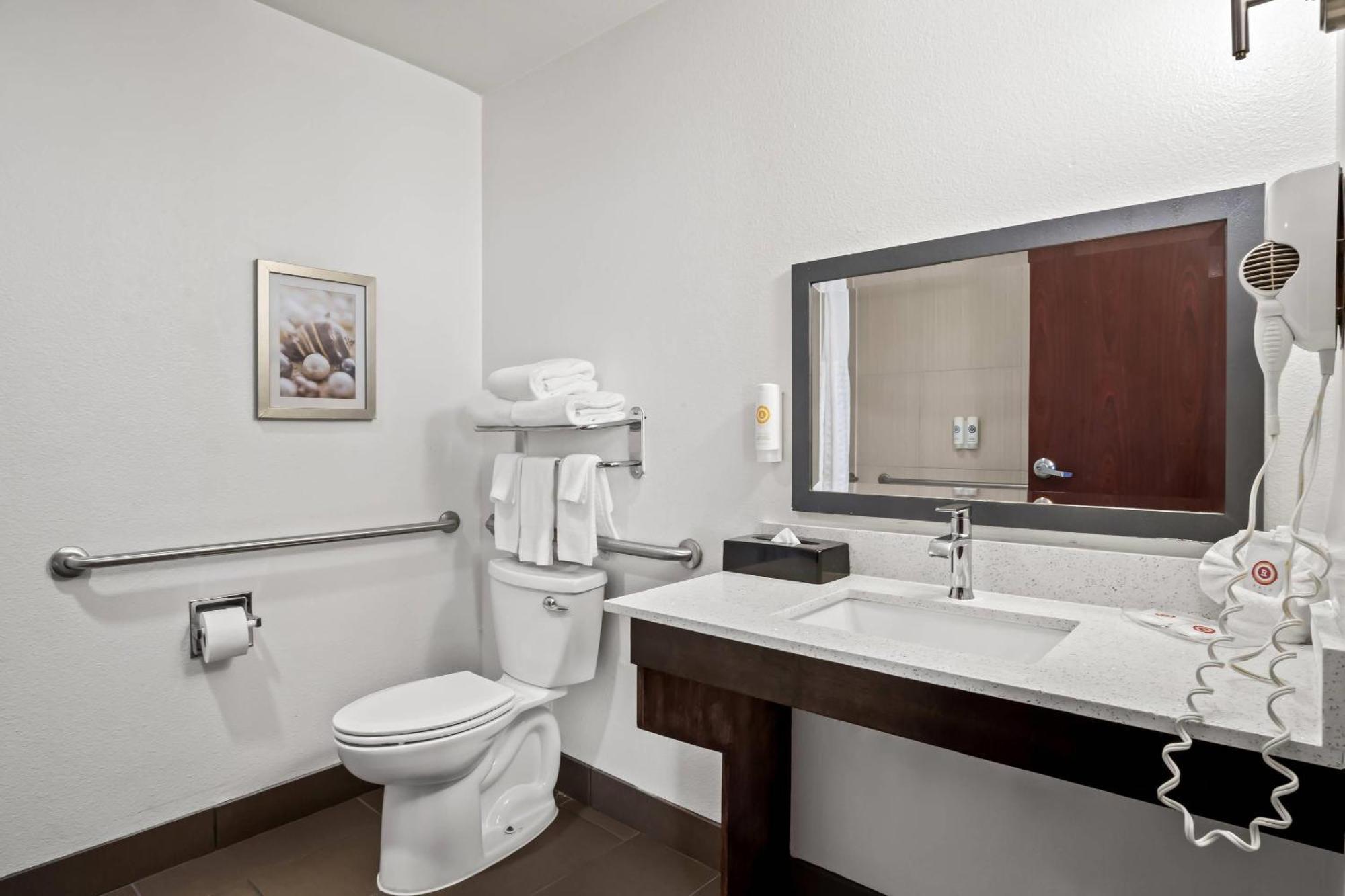 Hotel Comfort - Dallas Waxahachie
