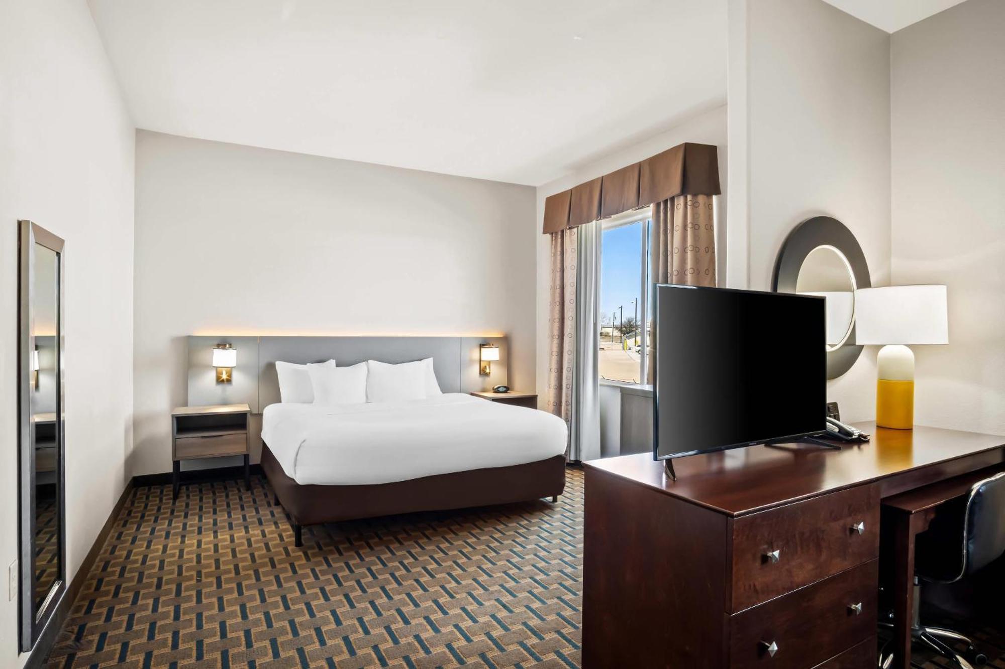 Comfort - Dallas Hotel Waxahachie
